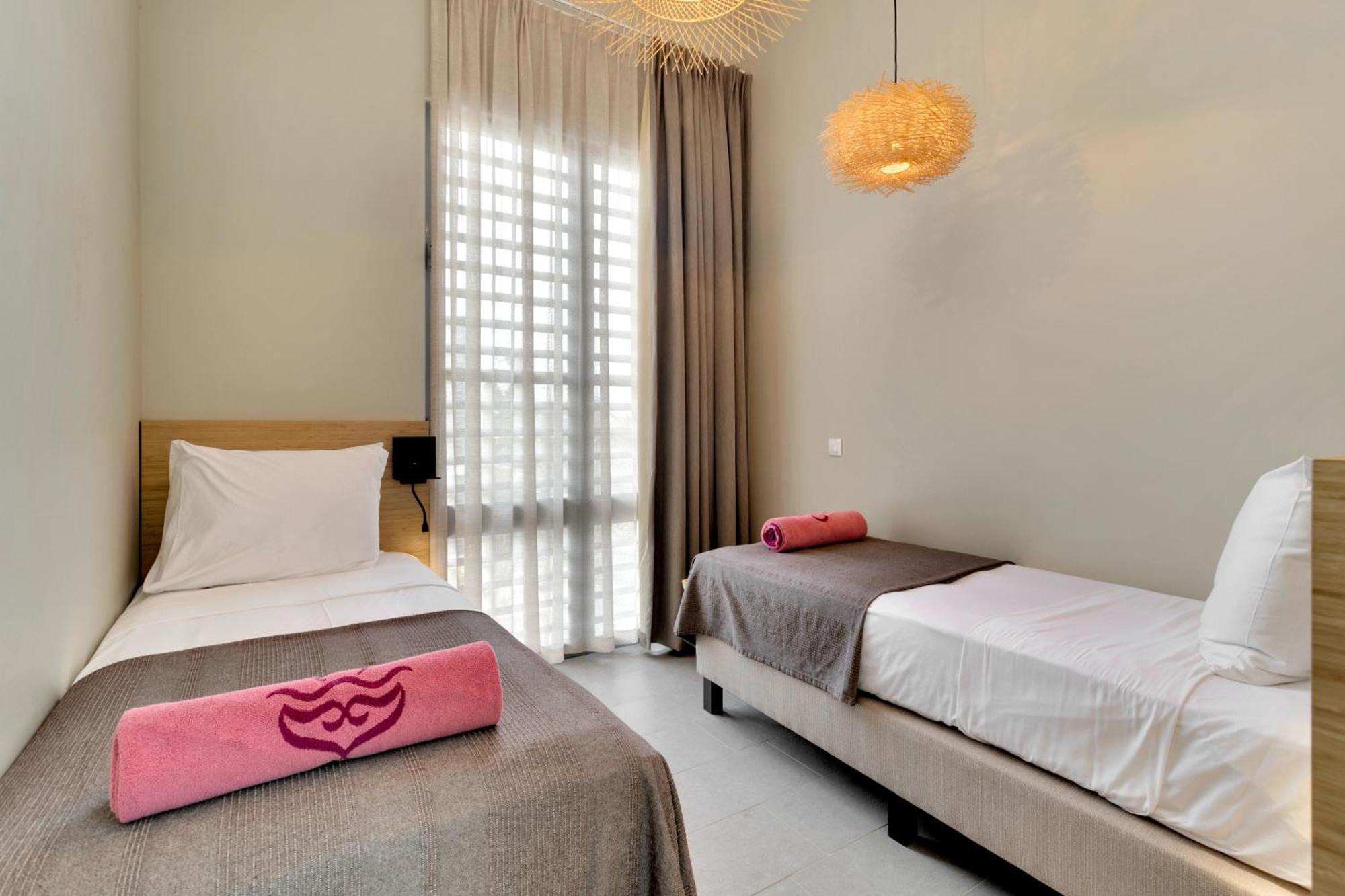 Delfins Beach Resort Bonaire, Tapestry Collection By Hilton Kralendijk Exterior foto